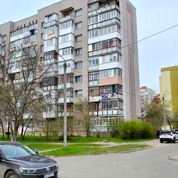 2-кімнатна "чешка" на 33 кварталі.