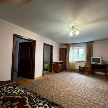 Здається в оренду пів будинку в с.В.Олександрівка
