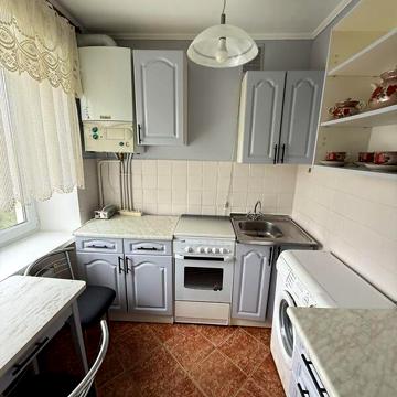 Довгострокова оренда 2к Квартира Торговиця (Живова Анатолія) вулиця