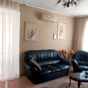3-к, Незалежності пл. 1, Стадіон Ворскла