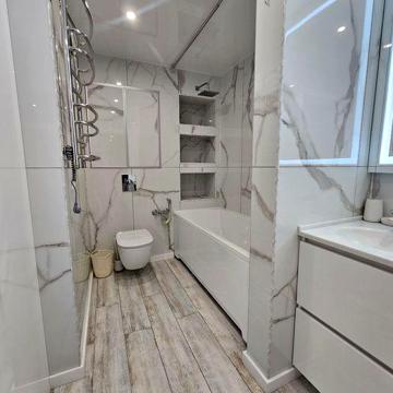 Продам квартиру  ,біля центрального базару