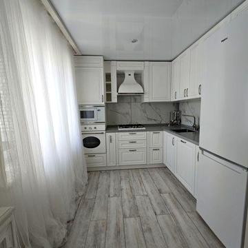 Продам квартиру  ,біля центрального базару