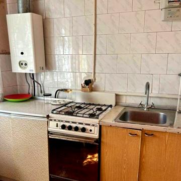 Продам 2к квартиру 12 квартал. Проспект Богдана Хмельницкого 67