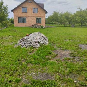 Сонячна ділянка + просторий будинок у місті Косів | 2500 м² землі