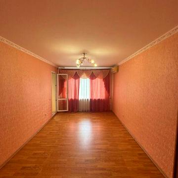Продаж 3к Квартира Середня вулиця