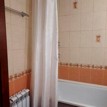 Сдам 1 ком.квартиру,2/9 в центре Чугуева с 18июня