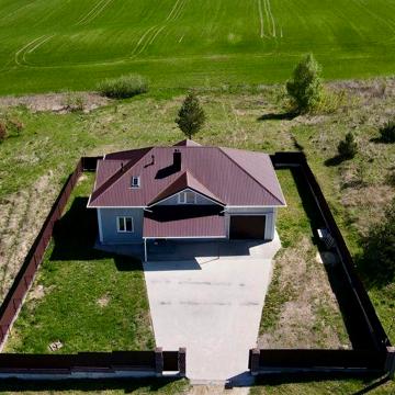 Продам будинок біля Луцька