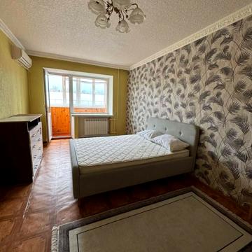 Героїв України вул. (Гагаріна), 16