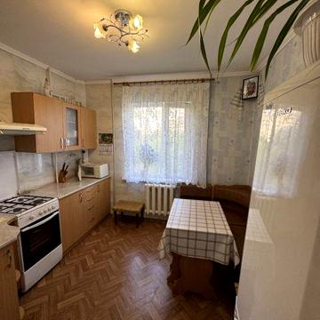 Аренда квартира 3/5 Таврический