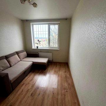 Продам 3к квартиру по цене двухкомнатной ЖК 7небо