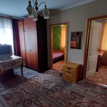 Продам 3-кімнатну квартиру в м. Лохвиця ЖК Вулиця Дружби