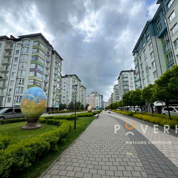 Двірська вул., 2