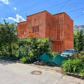 Євгена Гребінки вул., 13
