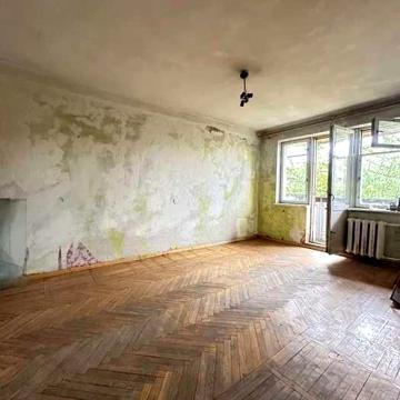 Продам 1 из квартиру,м Дворец Спорта,пр-т Григоренко 49,цена 16000