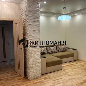 Академіка Булаховського вул., 5-Д