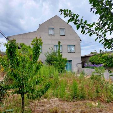 Продам  2хповерховий будинок вул.Ізмаільська