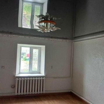 Продам будинок з ремонтом, газом, с/вузлом. великою кухнею!