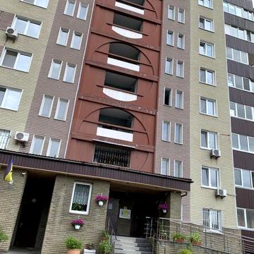 Здам 2- х кімнатну кв. Григоренко 20 ( дом с генератором )
