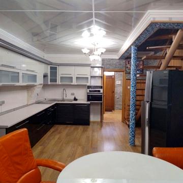 Укомплектований таунхаус в Ірпені з парко місцем