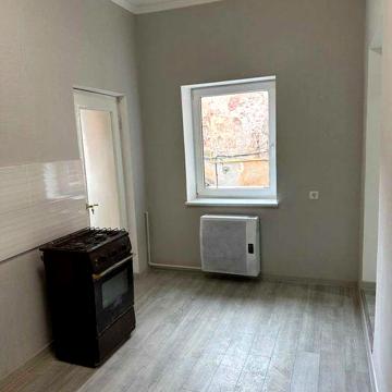 Продам 1 комн квартиру с ремонтом Центр Полтавский шлях