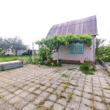 Продам участок под застройку с домиком в Песчанке.