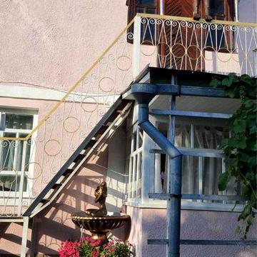 Продаю будинок з ділянкою землі