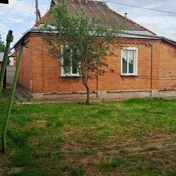 Продаж будинку в місті