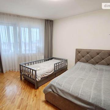 Продаж 3к Квартира Паркова вулиця