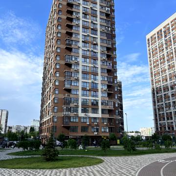 Європейського Союзу просп. (Правди), 43-Б