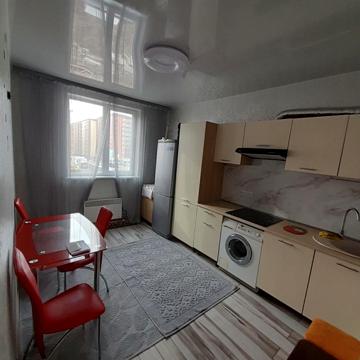 Владислава Бувалкіна вул., 70