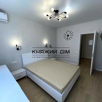 Ревуцького вул., 40-Б