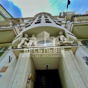 Продаж 4к квартири преміум класу центр міста вул. Конопницької