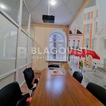 Продаж 2кімн. квартири 42м2 вул. Б.Хмельницького, 9_можно під Офіс_2п