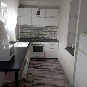 Дмитра Яворницького вул., 26