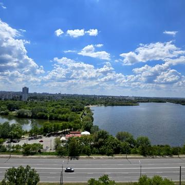 Нескорених вул. (Героїв Праці), 1-Ж
