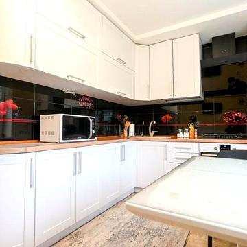 КЛАСНА Трикімнатна квартира в ЦЕНТРІ