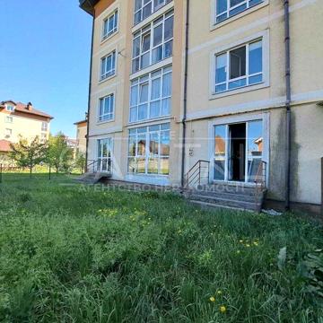 Продаж квартири з двориком Кантрі Хаус Гора Бориспільський ЖК Country House