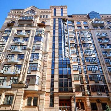 4 кімнатна квартира з паркомісцем, в центрі Києва, Шевченківський р-н