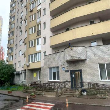 Дніпровська набережна вул., 19-В