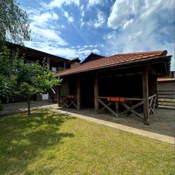 Продаж великого будинку біля Дніпра