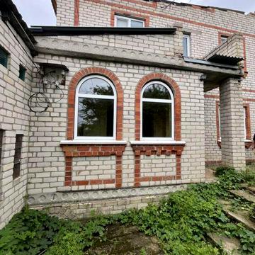 Будинок в Бородянці
