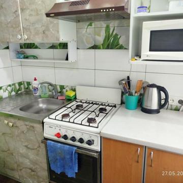 Оренда 4х кімнатної квартири 74м² р-н 14 школи