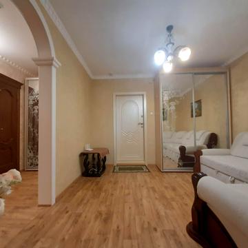 Милославська вул., 16