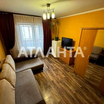 Незалежності бульв. (50 років Жовтня), 15