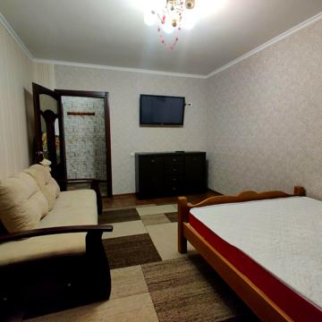 Святошинська вул., 27г