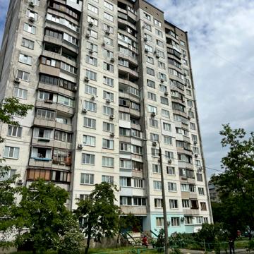 Ореста Левицького вул. (Академіка Курчатова), 21