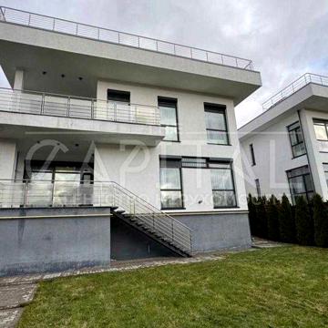 Оренда будинку під офіс або житло Голосіївський район, вул. Горяна