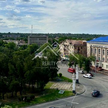 Поштовий просп. (Карла Маркса), 48