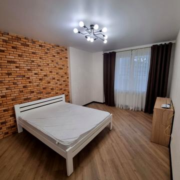 Академіка Глушкова просп., 9-Д