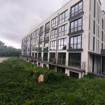 Простора квартира в новому будинку!